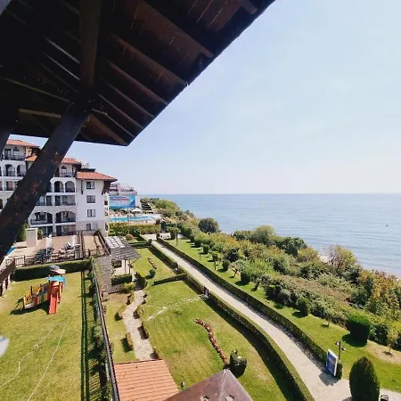 Monastery Seafront Apartament Sveti Vlas